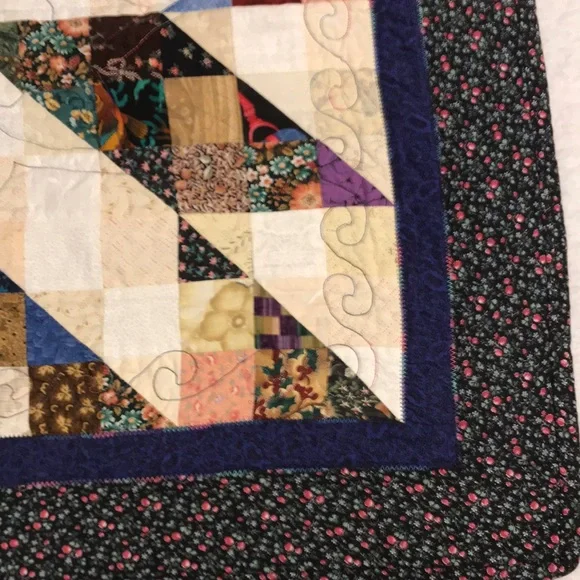 Mini quilt 24”x24” for table or wall. Handmade & high quality blue & multicolor - Picture 3 of 8